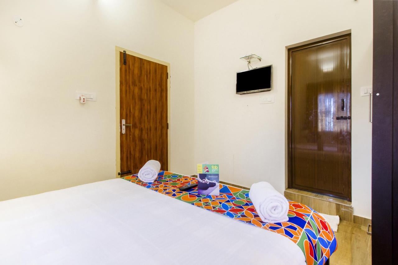 Fabexpress Grand Castle Hill Resorts - Ooty Lake - 800M Buitenkant foto