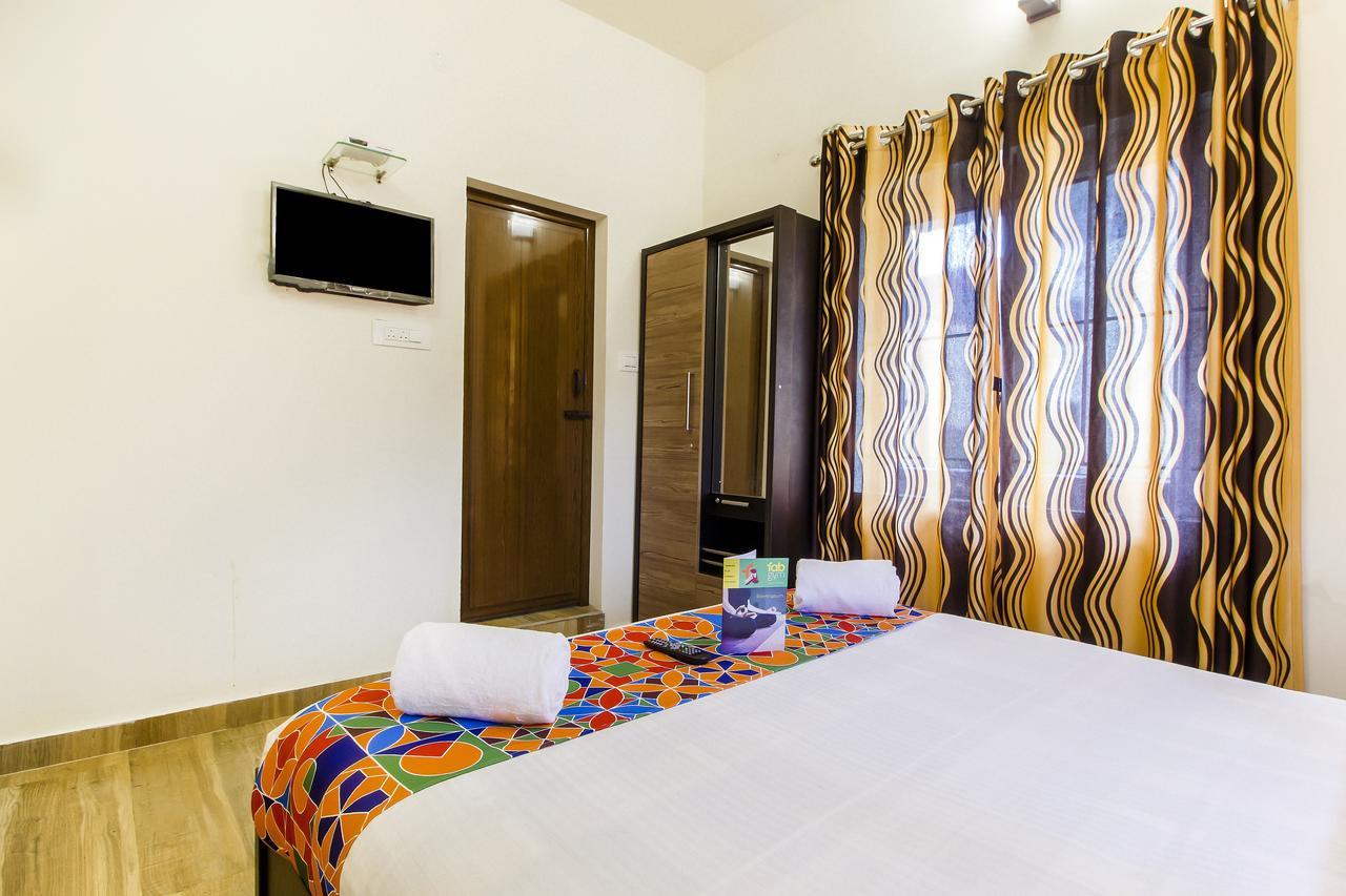 Fabexpress Grand Castle Hill Resorts - Ooty Lake - 800M Buitenkant foto